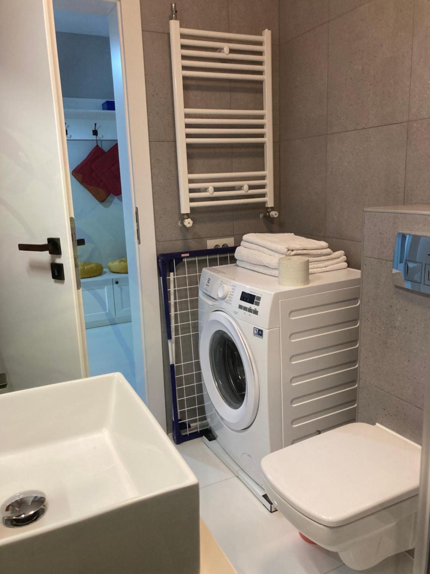 Apartamentul Max, Practic Si Confortabil Oradea Eksteriør billede